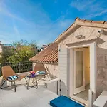 Pauletta Apartamento *